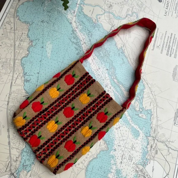 Vintage 60s Apple Embroidered Burlap Bag - Picture 4 of 5